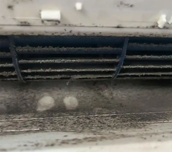 广饶空调吹的风有股烧焦味是怎么回事